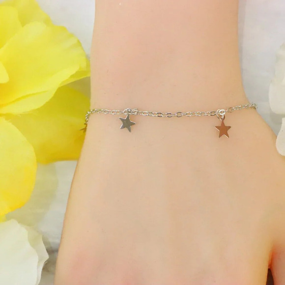 "Minimalist Bracelet, Sleek & Modern Design, Women’s Fashion, YC110277-B - Picture 2 of 10